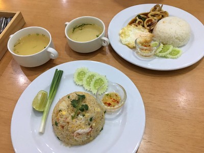 กระเพาะปลาหมึกก ข้าวผัดกุ้ง