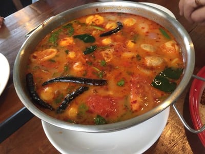 ต้มยำพวงไข่