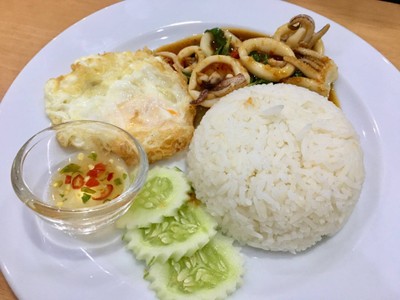 กะเพราปลาหมึก