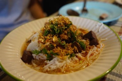 ร้านไส้อั่วแม่นิ่ม