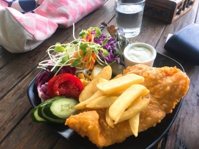 บ้านสวนกาแฟเขาโต๊ะแซะ