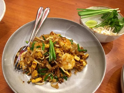 ผัดไทยกุ้งสด