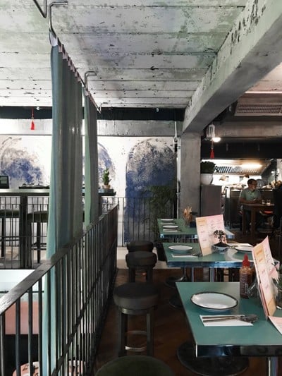 บรรยากาศ Happy Endings Eat & Bar