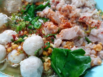 กาเหลาน้ำใสธรรมดา