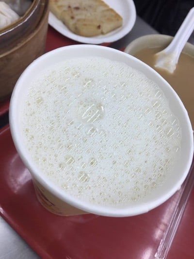 น้ำเต้าหู้ร้อน