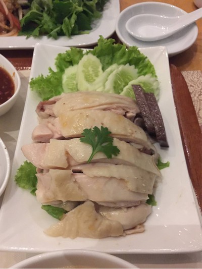 ข้าวมันไก่มณเฑียร เซตใหญ่