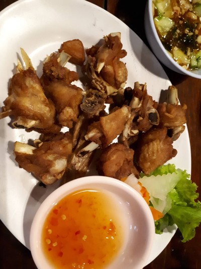 ไก่บ้านทอดเกลือ ฿130