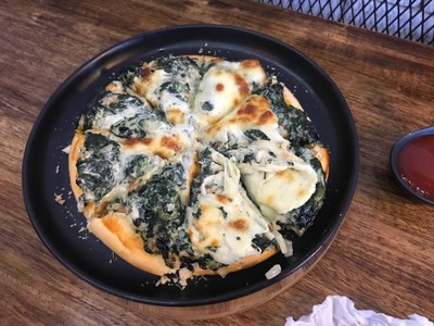 พิซซ่าปักโขมชีส