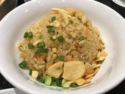 ข้าวผัดกระเทียม