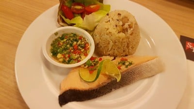 ข้าวคลุกกากหมูแซลมอนนึ่งมะนาว