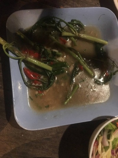 ผัดผักกะเฉดไฟแดง