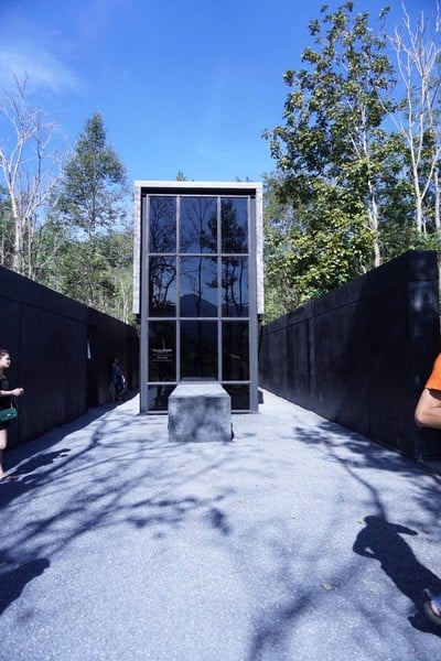 บรรยากาศ Yellow Submarine Coffee Tank