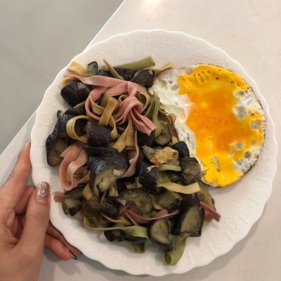 วิธีทำ พาสต้าสามสีผัดมะเขือม่วง วิธีทำ พาสต้าสามสีผัดมะเขือม่วง