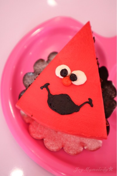 CHOCOLATE CAKE