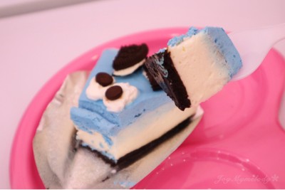CHEESE CAKE