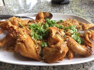 ไก่ล้อมกวาง 180 บาท