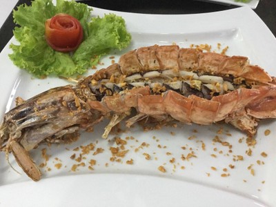 กั้งทอดกระเทียมพริกไทย