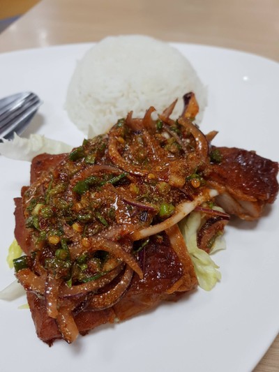 ข้าวหน้าไก่แซ่บ