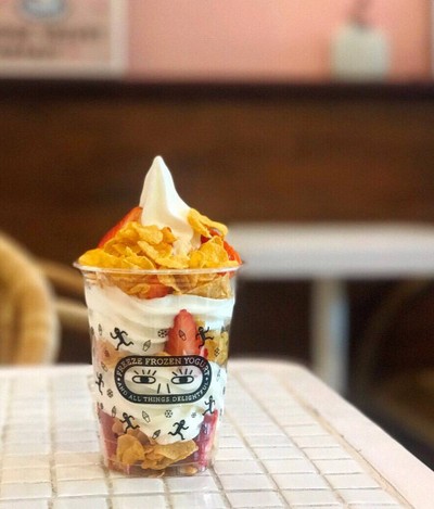 เมนูของร้าน Freeze Frozen Yogurt