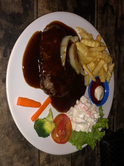 อาหาร หรือ เครื่องดื่ม