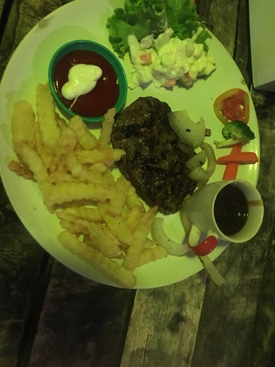 อาหาร หรือ เครื่องดื่ม