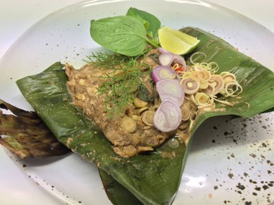 ห่อหมกสมองหมู (แอ๊บอ่องออ)