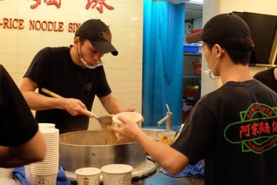บรรยากาศ Ay-Chung Flour-Rice Noodle