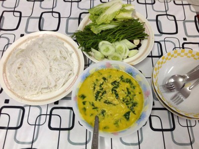 ขนมจีนแกงปู