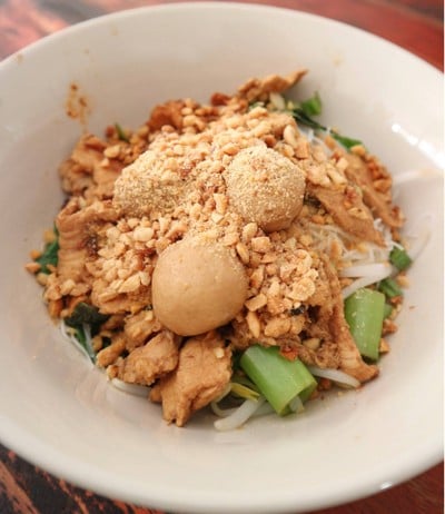 ก๋วยเตี๋ยวเรือรังสิต เขาเต่า ก๋วยเตี๋ยวเรือรังสิต เขาเต่า