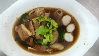 เกาเหลาเอ็นชิ้นใส้