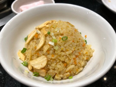 ข้าวผัดกระเทียม