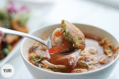 แกงส้มชะอมกุ้ง