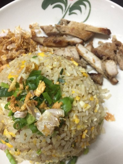 ข้าวผัดกระเทียม