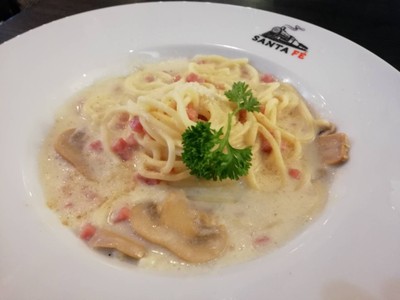 สปาเก็ตตี้แฮมและเห็ดครีมซอส