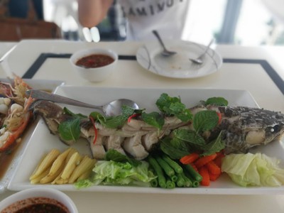 ปลานึ่งจิ้มแจ่ว