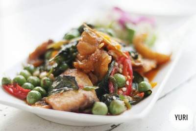 เนื้อปลากระพงผัดฉ่า