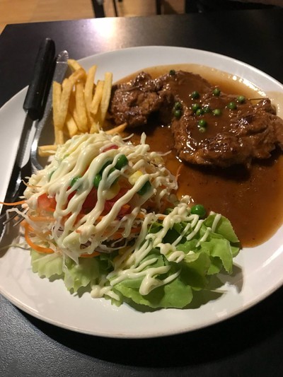 สเต็กหมูพริกไทยดำ