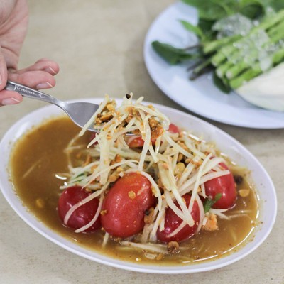 น้อมจิตต์ไก่ย่าง สุขุมวิท น้อมจิตต์ไก่ย่าง สุขุมวิท