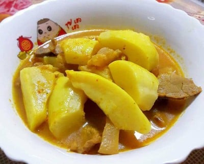 แกงเหลืองทุเรียนดิบหมูย่าง