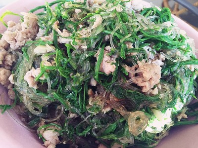 ผัดชะอมวุ้นเส้นหมูสับ
