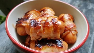 วิธีทำ ไส้กรอกพันเบคอนมิ๊กซ์ซอส