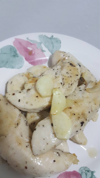 อกไก่กระเทียมพริกไทย อกไก่กระเทียมพริกไทย