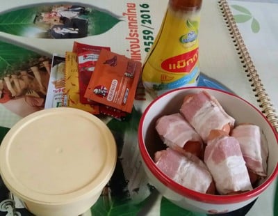 วิธีทำ ไส้กรอกพันเบคอนมิ๊กซ์ซอส