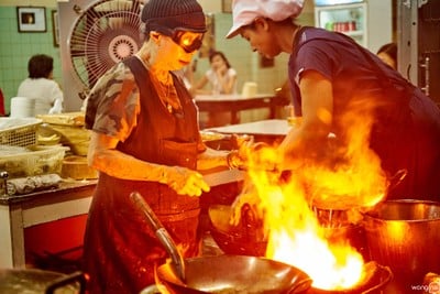 เจ๊ไฝ ประตูผี