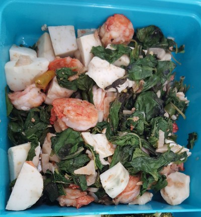 กระเพรากุ้งไข่ขาว กระเพรากุ้งไข่ขาว