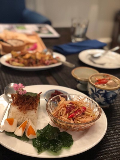 ข้าวมันส้มตำ