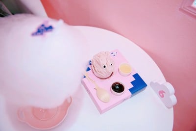 On cloud nine - A sky full of desserts