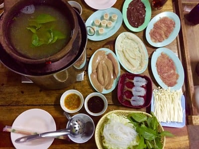 จิ้มจุ่มใต้สะพาน