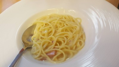 สปาเก็ตตี้ครีมซอสเห็ดแฮม