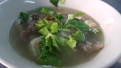 ต้มเนื้อ /เครื่องในวัว (หม่อง ราชบพิธ) ต้มเนื้อ /เครื่องในวัว (หม่อง ราชบพิธ)